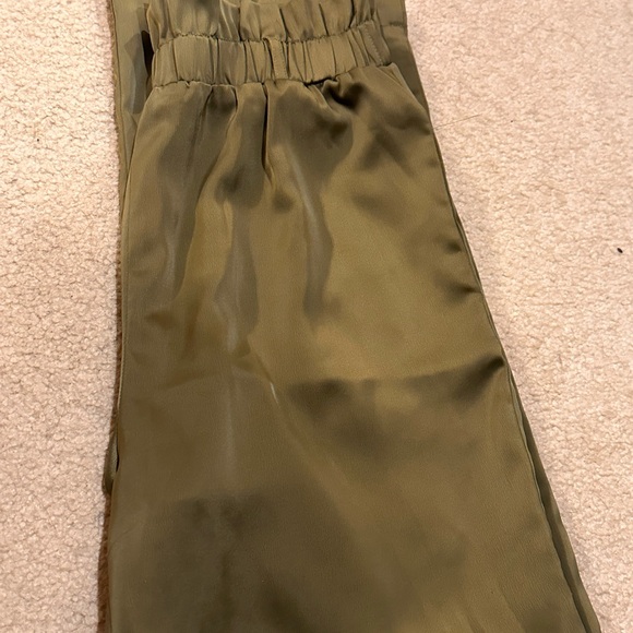 Mittoshop Olive Paperbag Silk Pants | Size M | Boho Chic - Picture 7 of 8